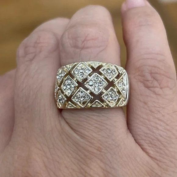 Diamanté crystal set gold and silver tone wide size 8 band ring - Picture 6 of 15